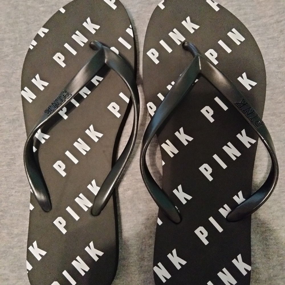 Victoria's Secret flip flops size S (6 to 6.5)